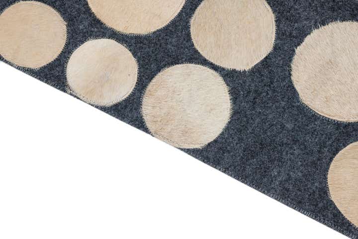 5' x 7' 5 Cowhide Leather Rug