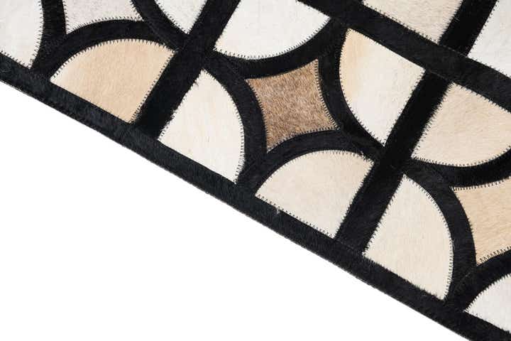 5' 2 x 8' Cowhide Leather Rug
