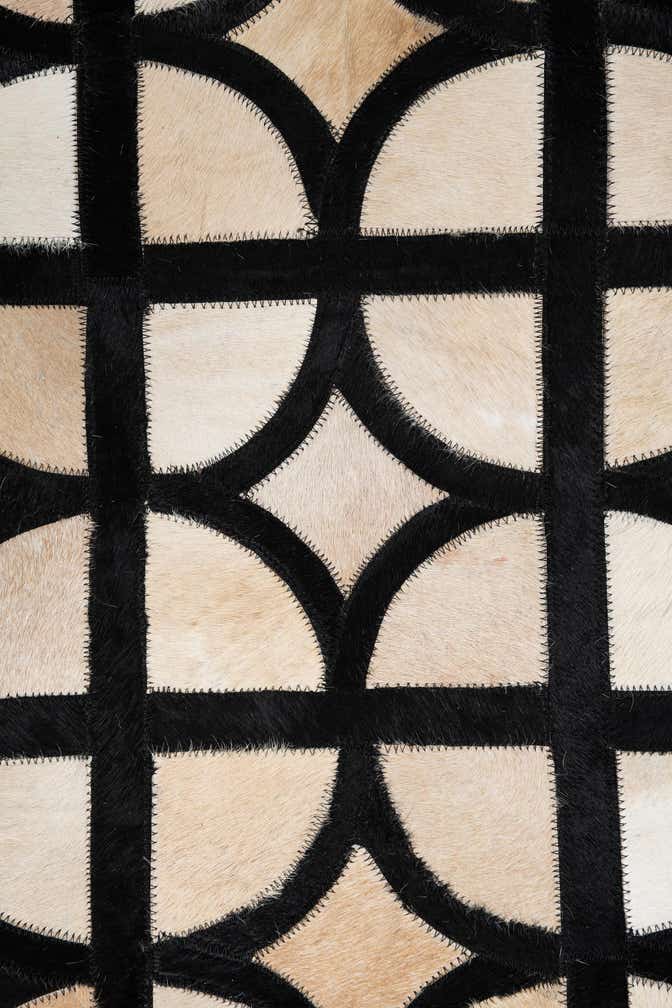 5' 2 x 8' Cowhide Leather Rug