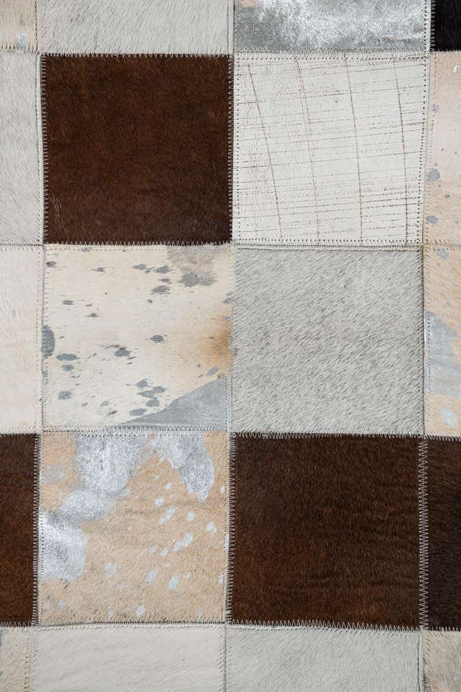 5' 2 x 8' Cowhide Leather Rug