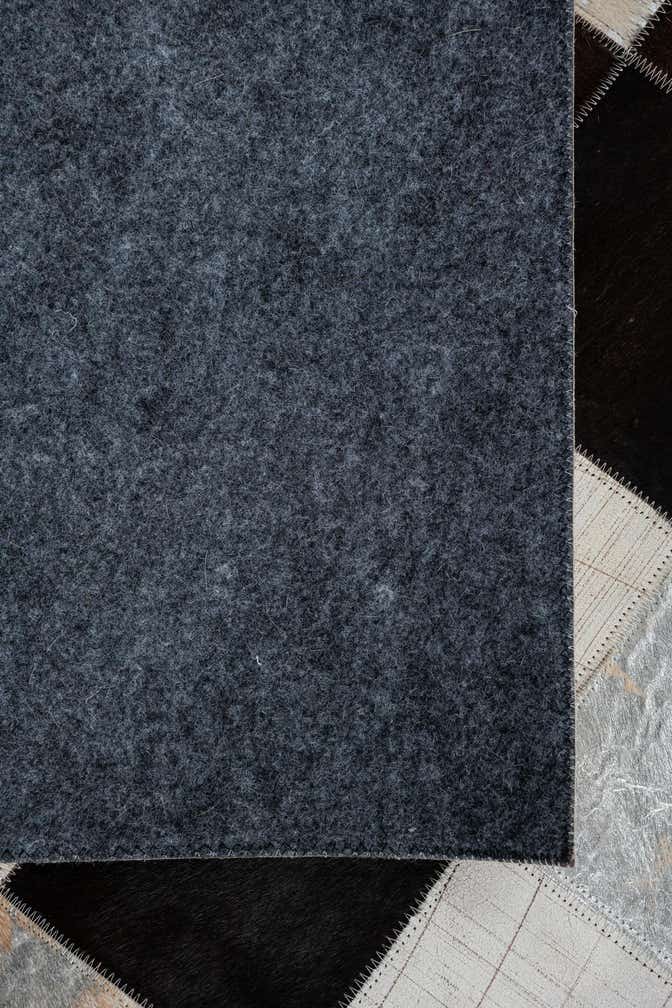 5' 2 x 8' Cowhide Leather Rug