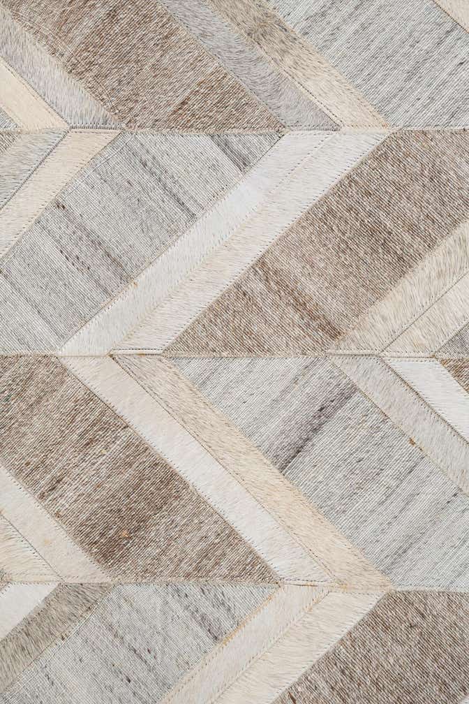 4' 1 x 6' 1 Cowhide Leather Rug