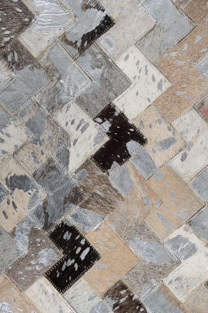 5' x 7' 10 Cowhide Leather Rug