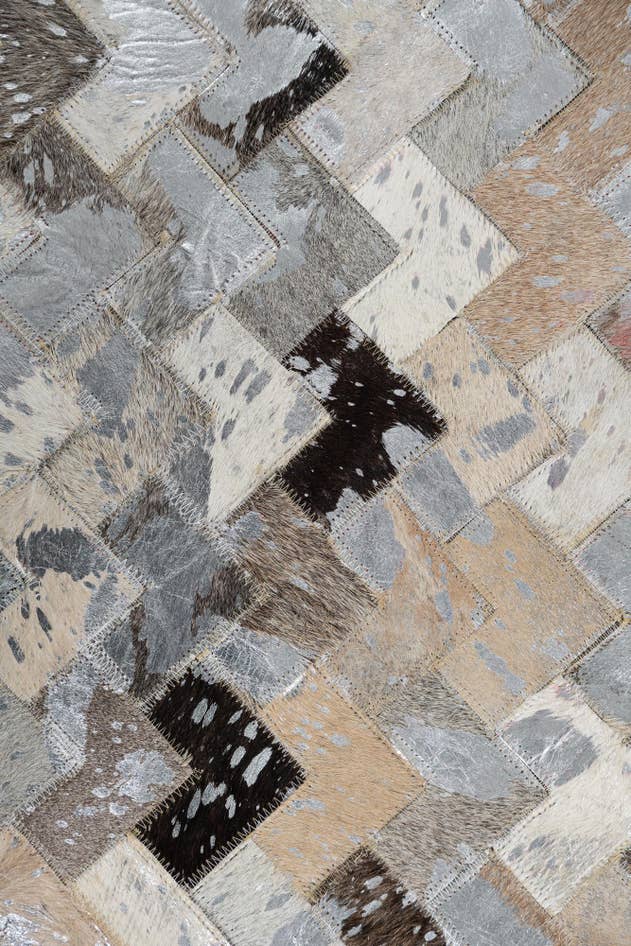 Detail image of 5' x 7' 10 Cowhide Leather Rug