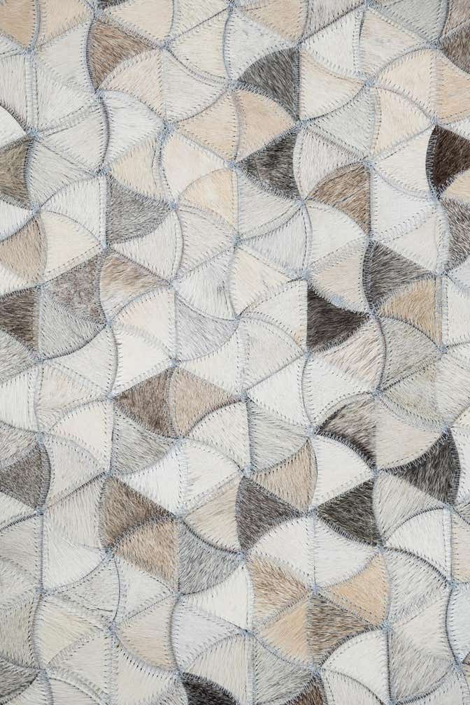5' 1 x 7' 10 Cowhide Leather Rug