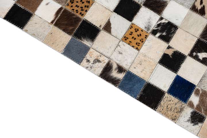 5' x 8' Cowhide Leather Rug