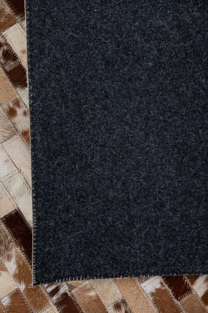 8' 1 x 10' Cowhide Leather Rug