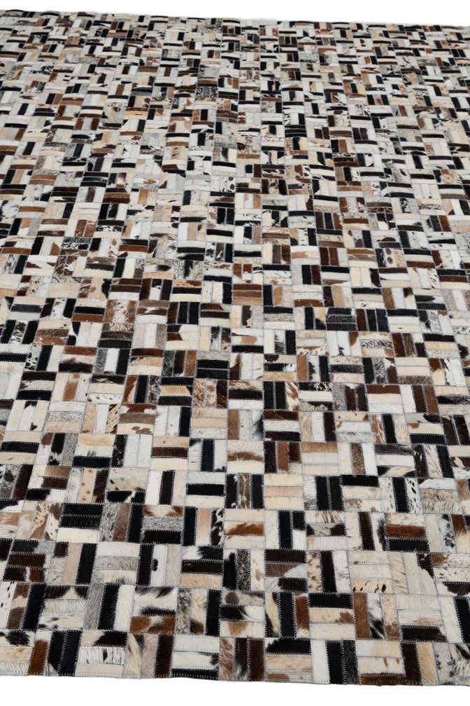 8' 2 x 10' Cowhide Leather Rug