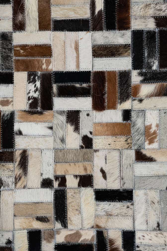 8' 2 x 10' Cowhide Leather Rug