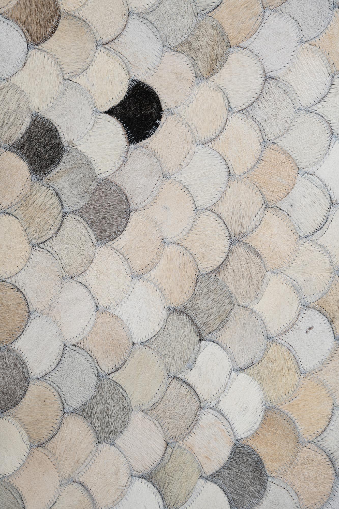 8' 2 x 10' Cowhide Leather Rug