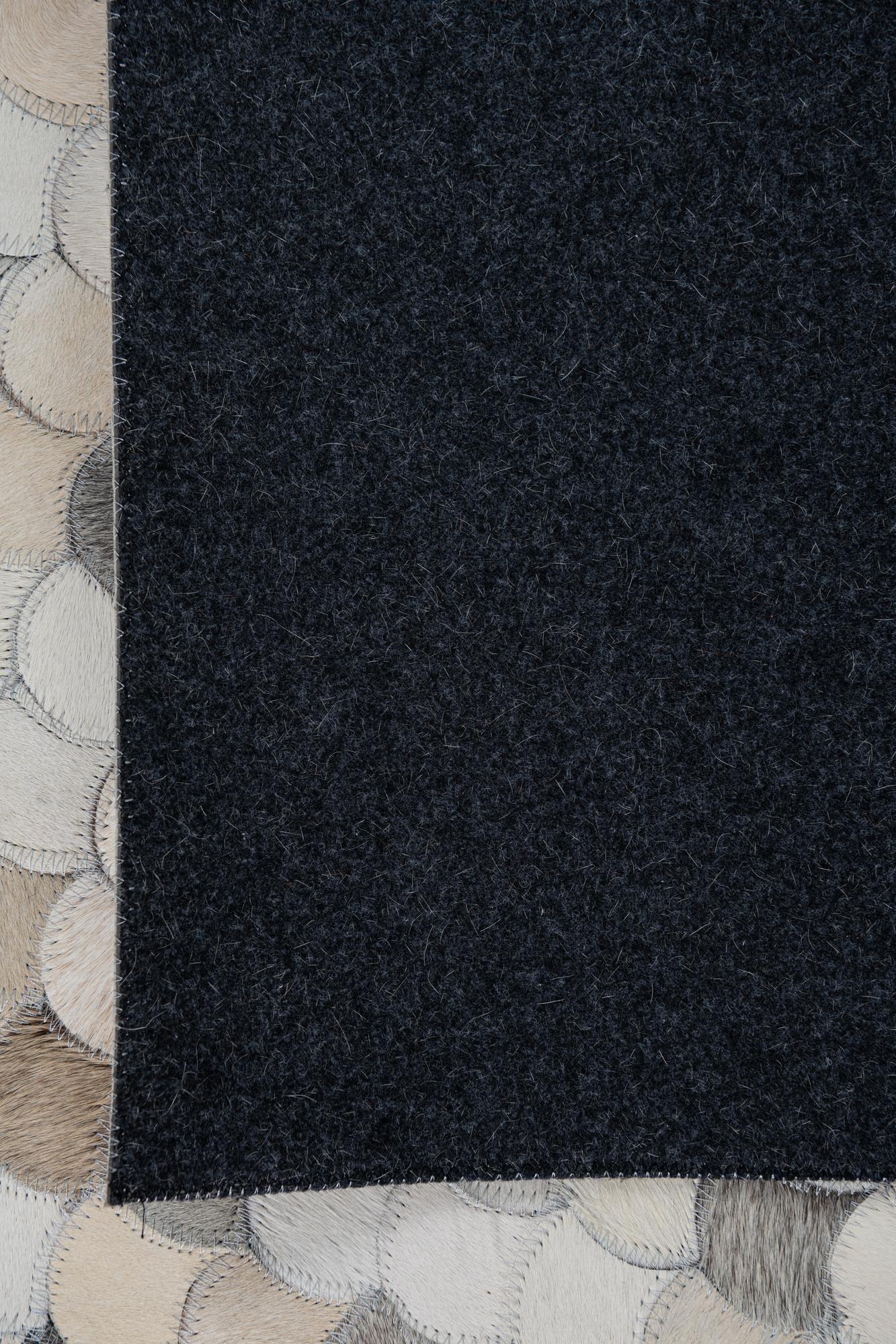 8' 2 x 10' Cowhide Leather Rug