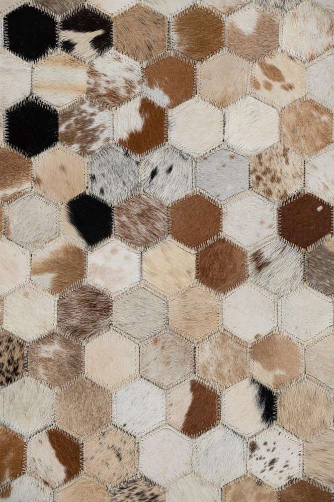 8' 1 x 10' Cowhide Leather Rug