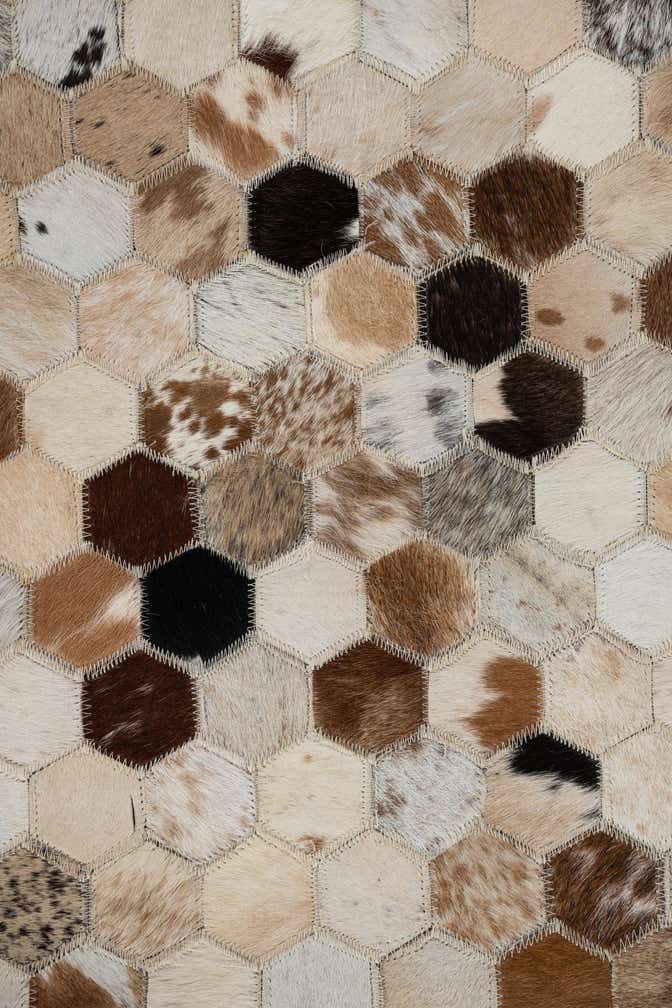 8' 1 x 10' Cowhide Leather Rug