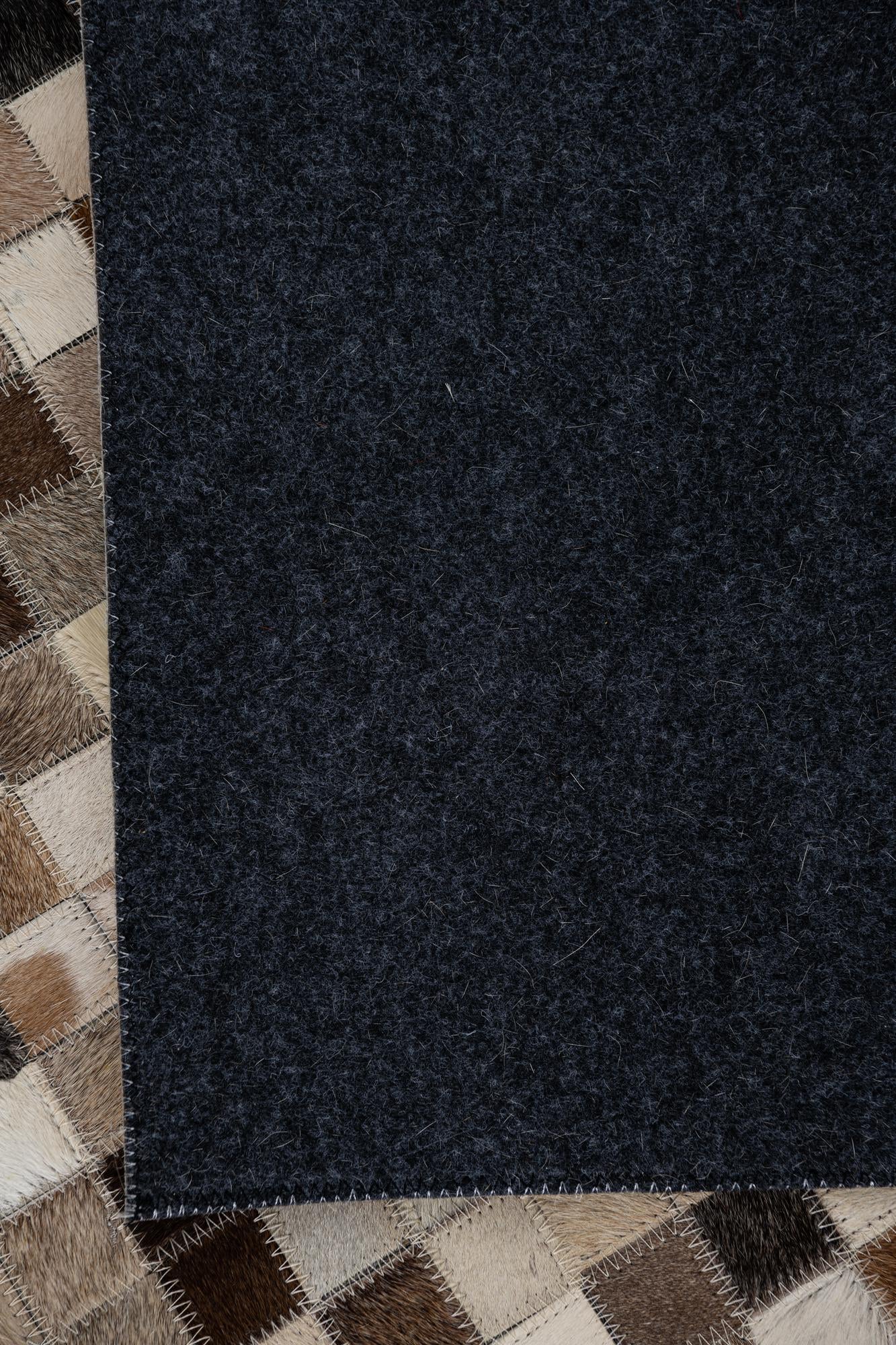 5' x 7' 10 Cowhide Leather Rug