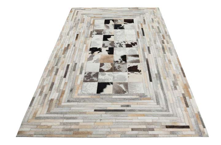 5' 1 x 8' Cowhide Leather Rug