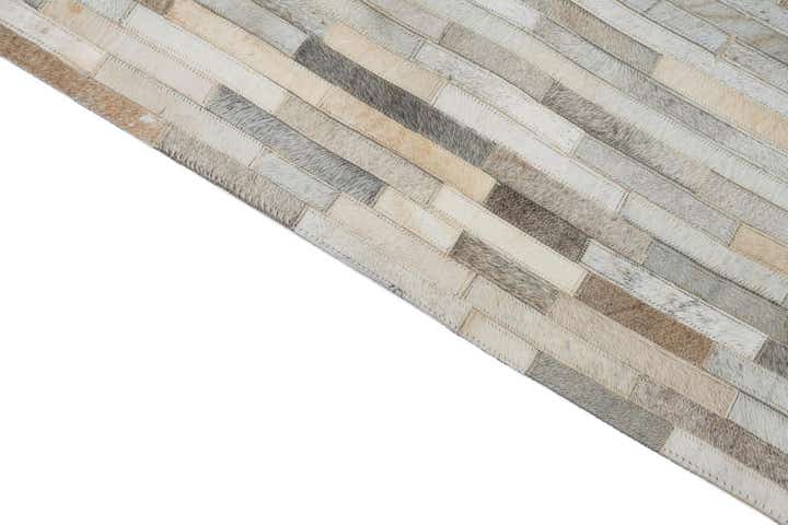 5' 1 x 8' Cowhide Leather Rug