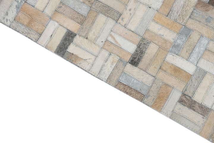5' x 8' Cowhide Leather Rug