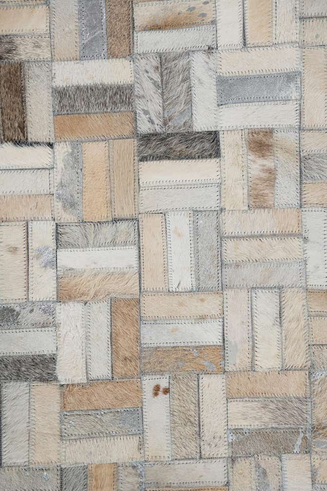 5' x 8' Cowhide Leather Rug