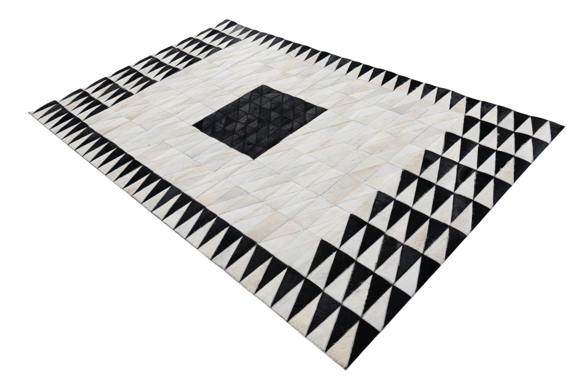 5' x 7' 10 Cowhide Leather Rug