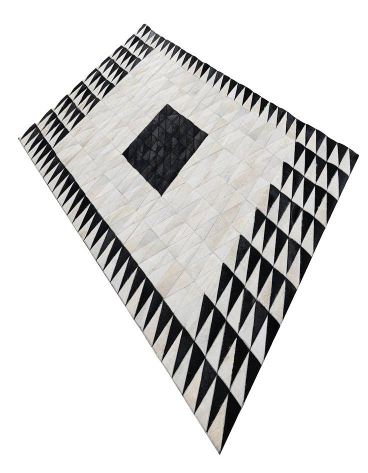 Detail image of 5' x 7' 10 Cowhide Leather Rug