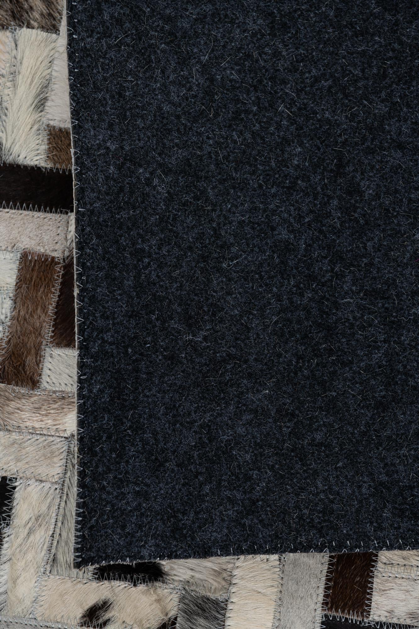 5' x 7' 7 Cowhide Leather Rug