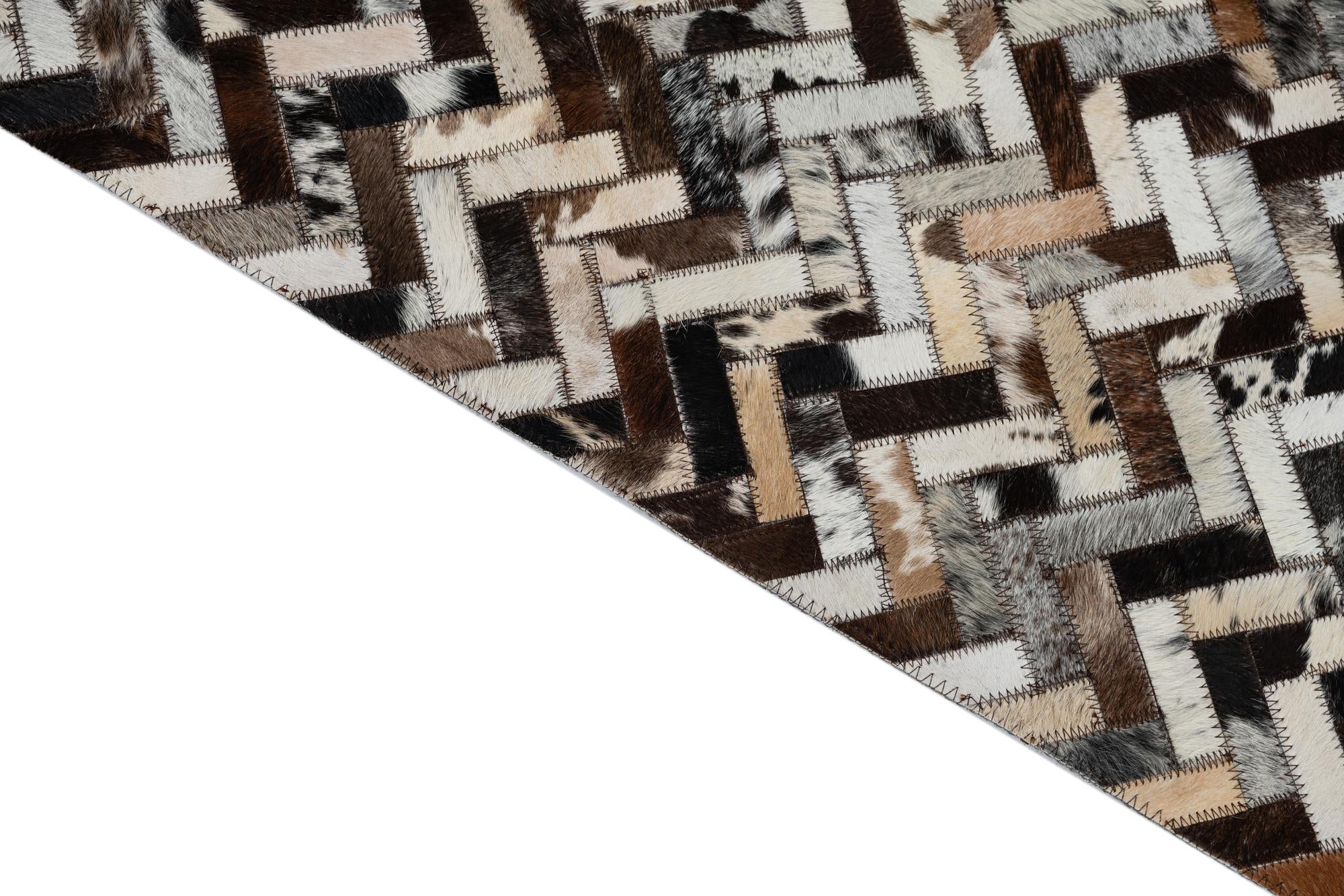5' x 7' 10 Cowhide Leather Rug