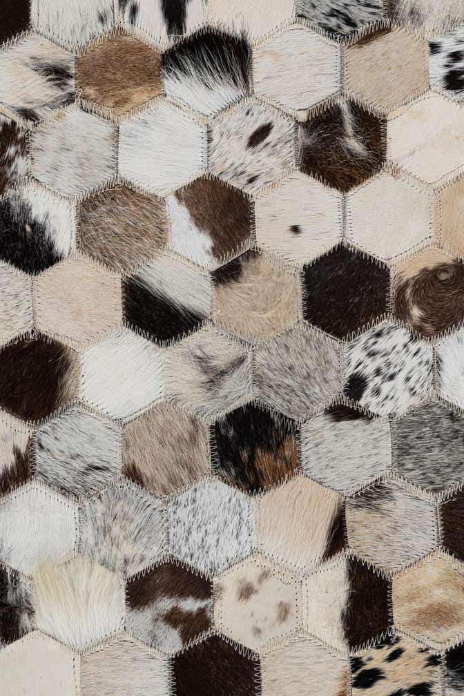 8' 1 x 10' Cowhide Leather Rug