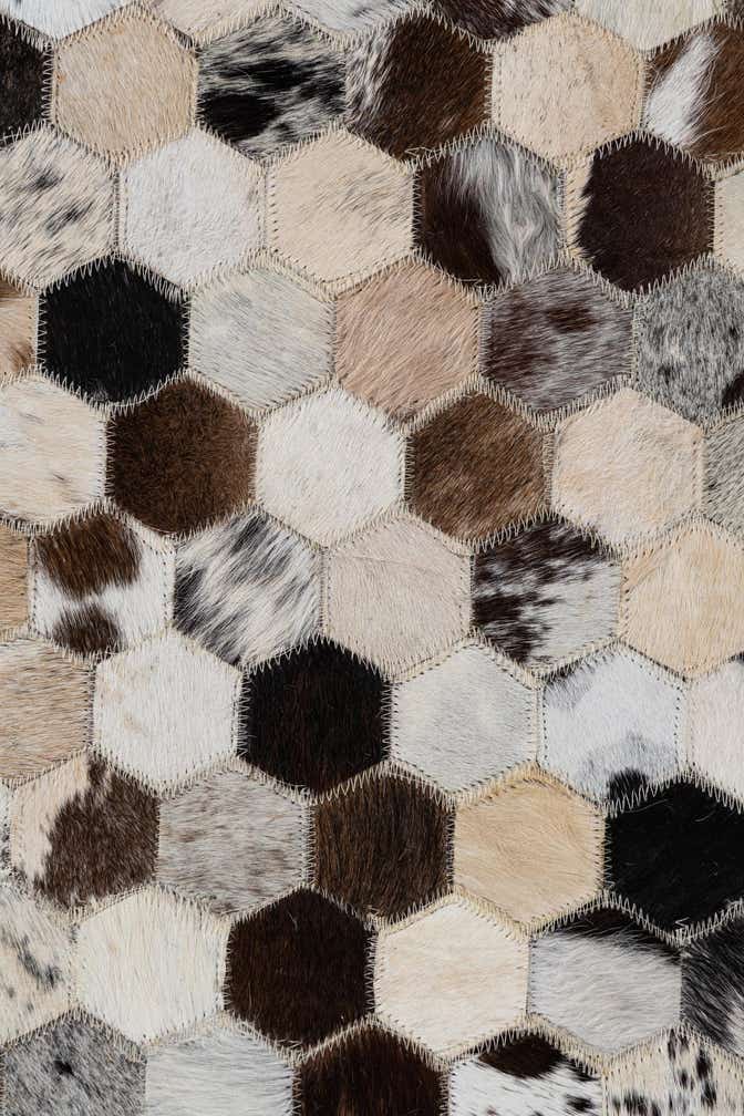 8' 1 x 10' Cowhide Leather Rug