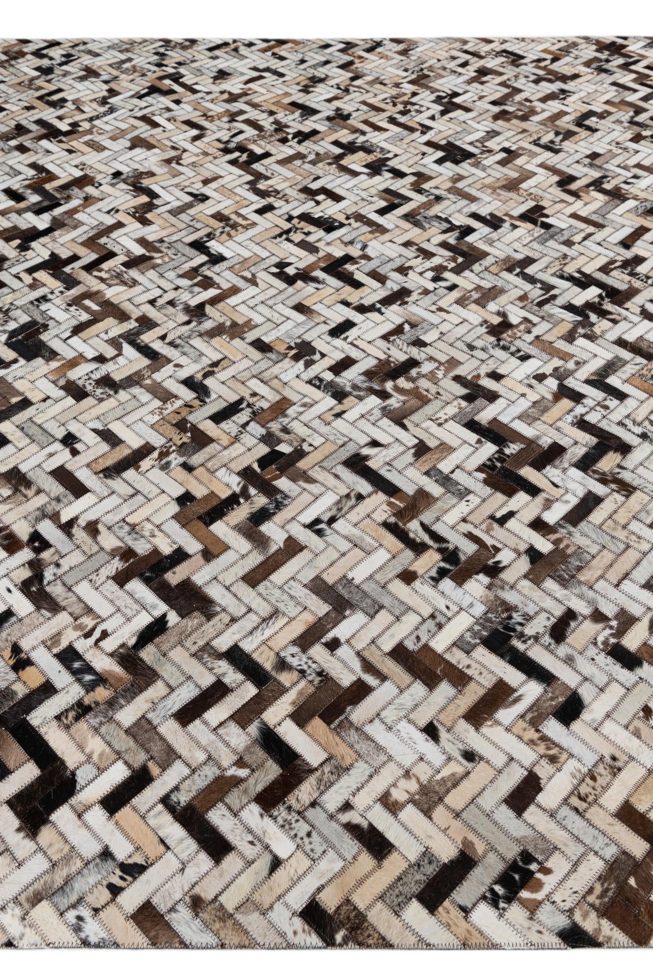 8' 2 x 10' Cowhide Leather Rug