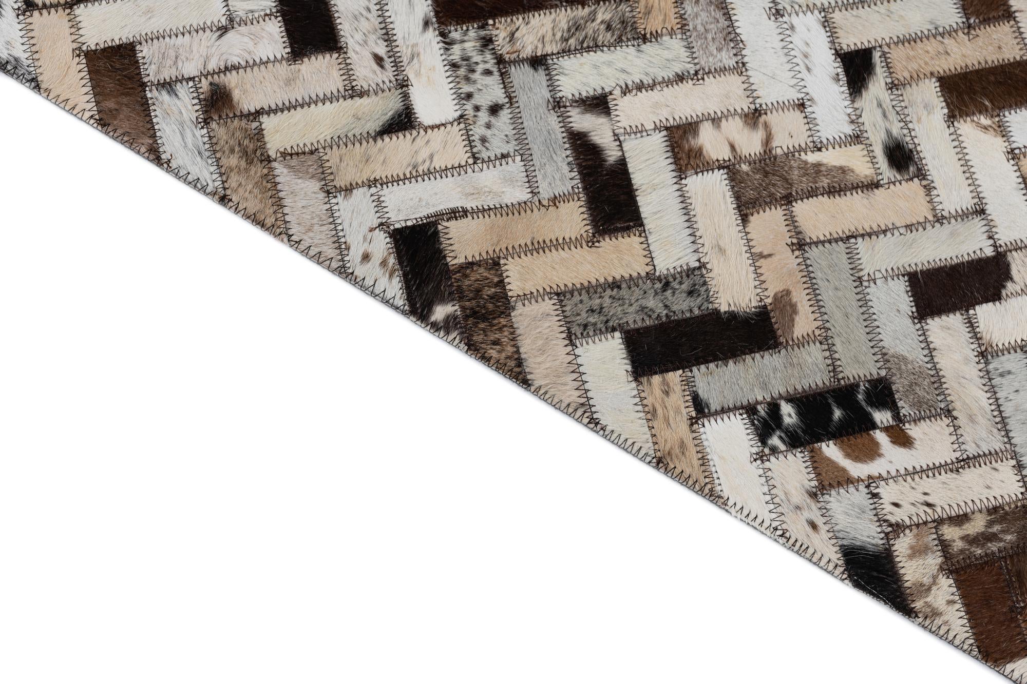 8' 2 x 10' Cowhide Leather Rug