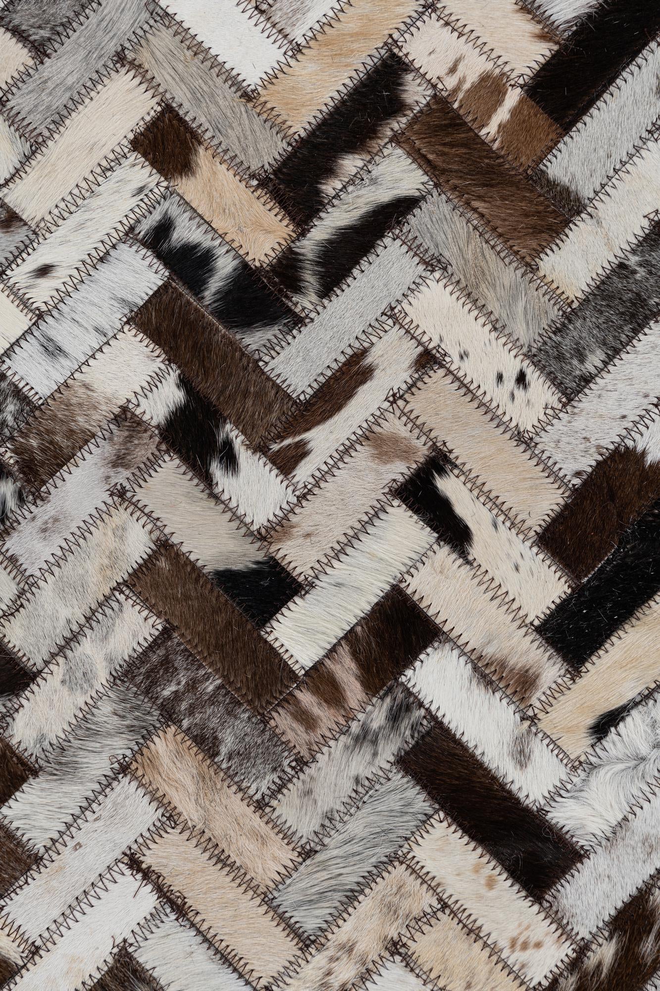 8' 2 x 10' Cowhide Leather Rug