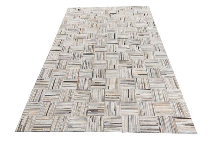 5' x 7' 10 Cowhide Leather Rug