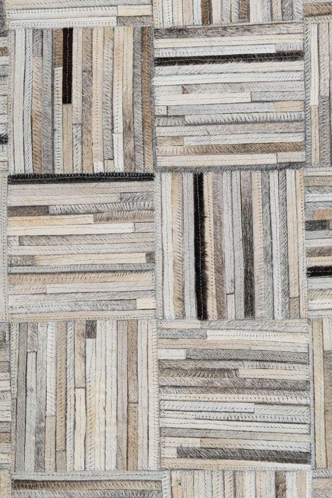 5' x 7' 10 Cowhide Leather Rug
