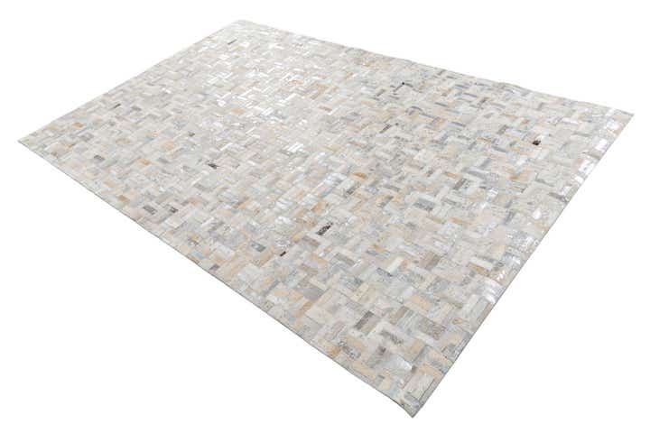 5' 1 x 7' 10 Cowhide Leather Rug