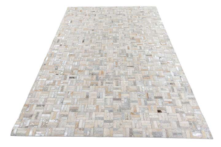 5' 1 x 7' 10 Cowhide Leather Rug