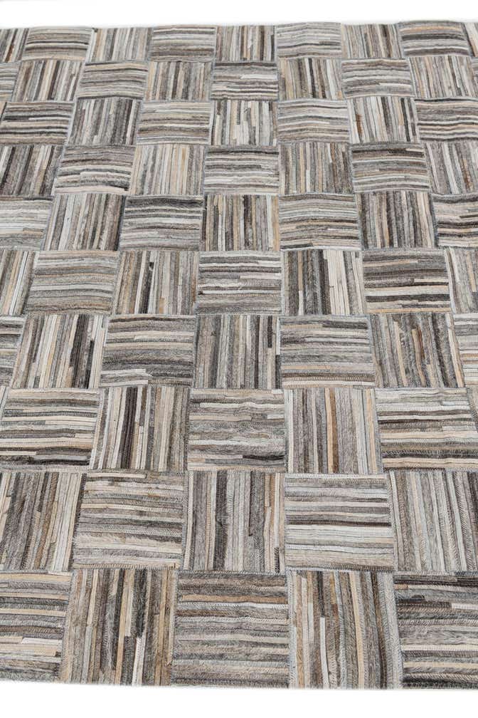 5' x 7' 8 Cowhide Leather Rug