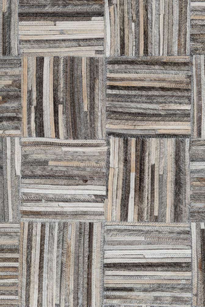 5' x 7' 8 Cowhide Leather Rug