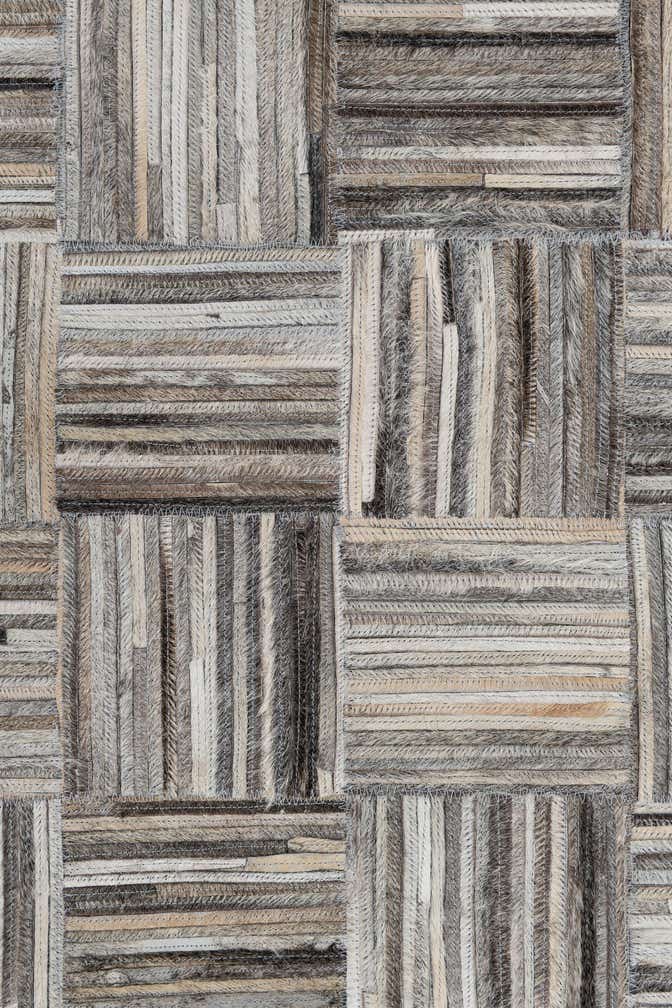 5' x 7' 8 Cowhide Leather Rug