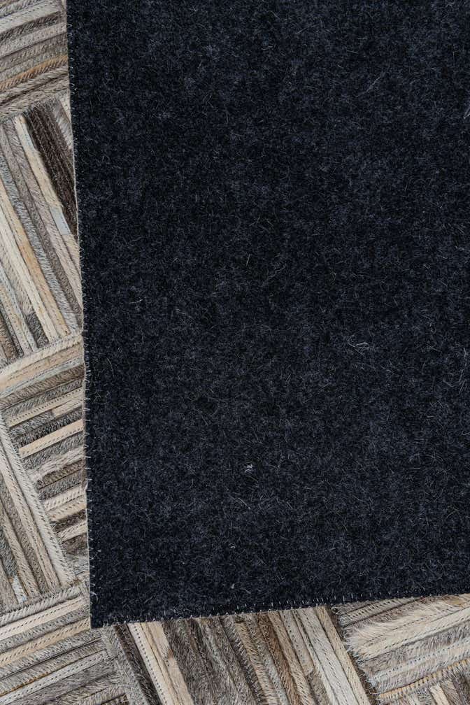 5' x 7' 8 Cowhide Leather Rug