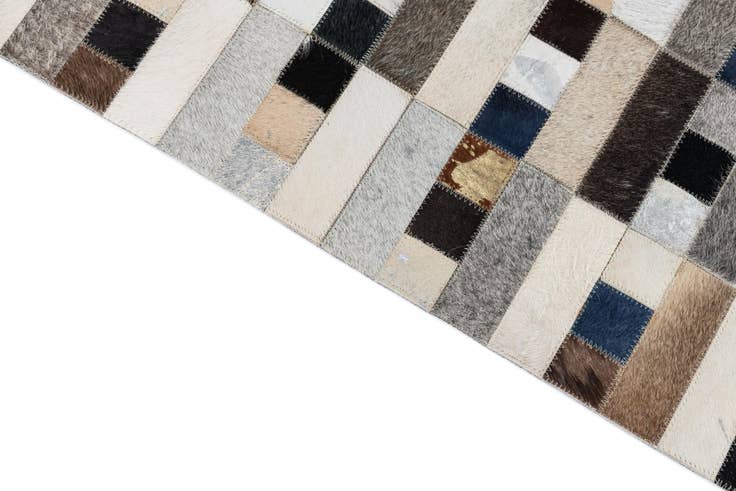 Detail image of 5' x 7' 10 Cowhide Leather Rug