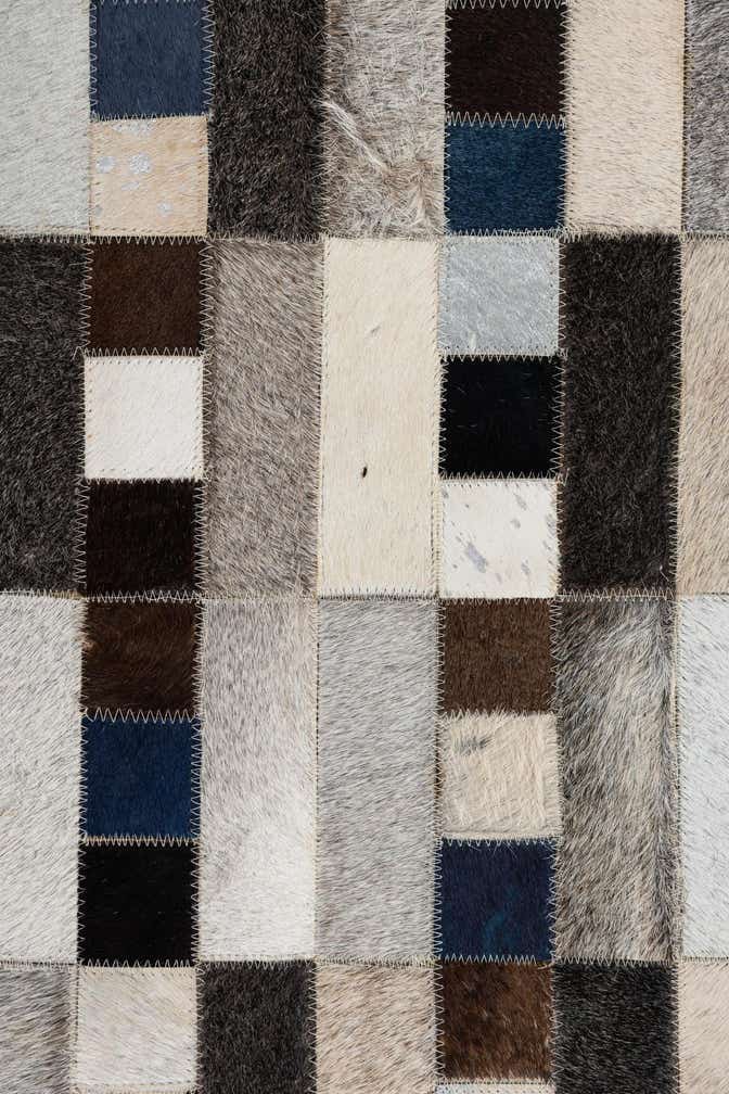 5' x 7' 10 Cowhide Leather Rug
