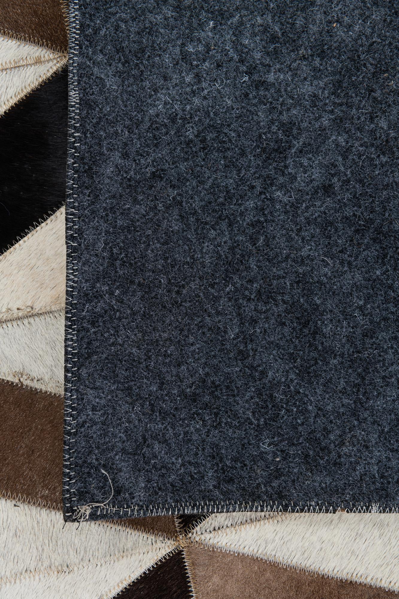 5' x 8' Cowhide Leather Rug