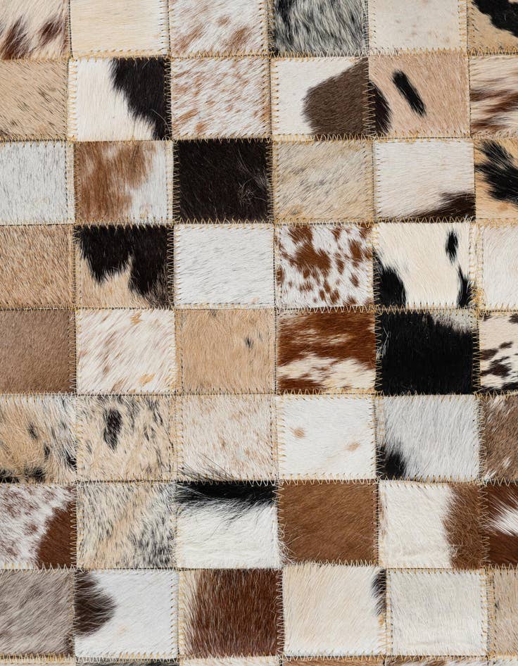 Detail image of 5' x 7' 10 Cowhide Leather Rug
