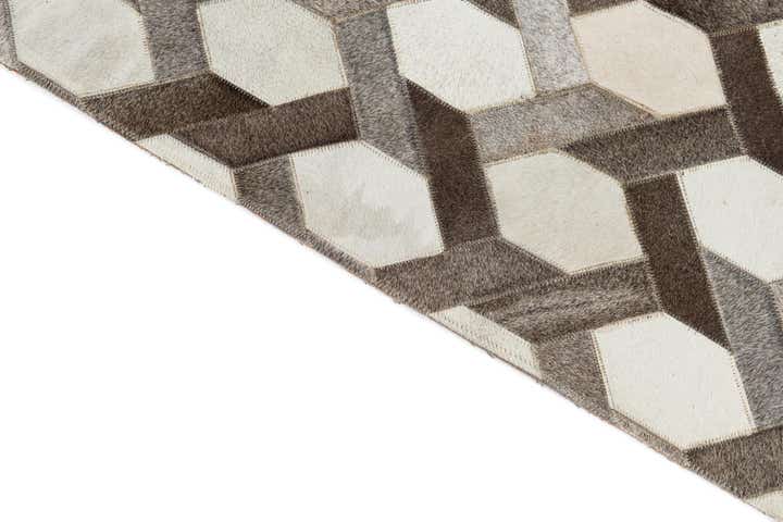 5' x 8' Cowhide Leather Rug