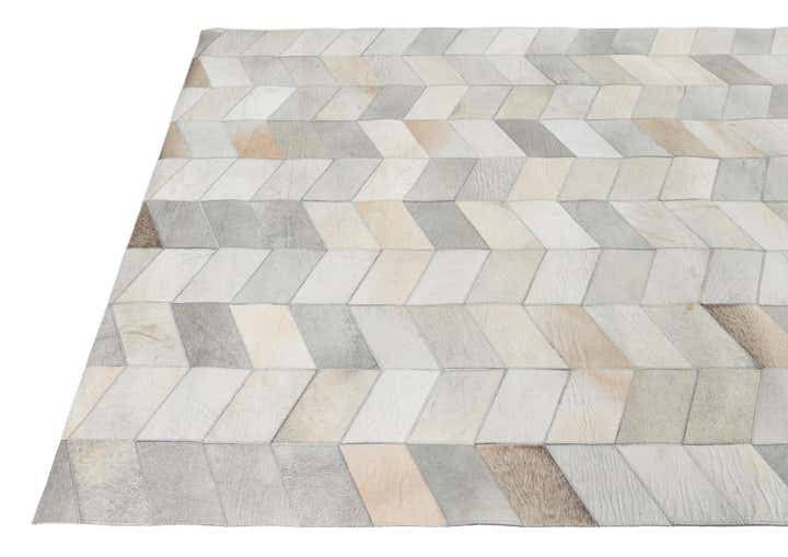 5' 2 x 8' Cowhide Leather Rug