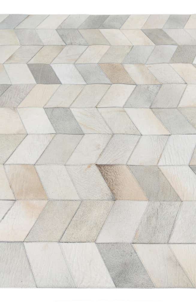 5' 2 x 8' Cowhide Leather Rug