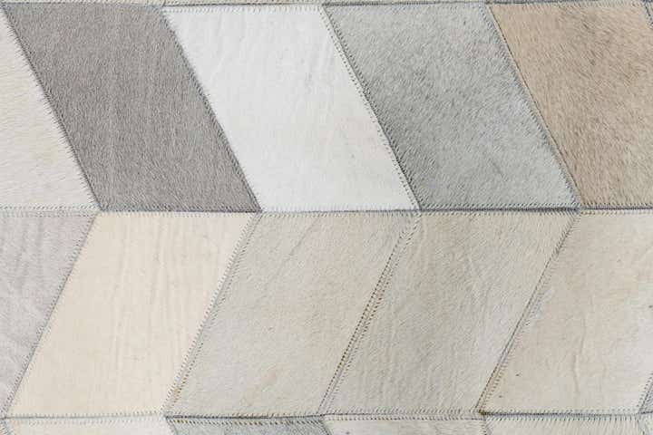 5' 2 x 8' Cowhide Leather Rug