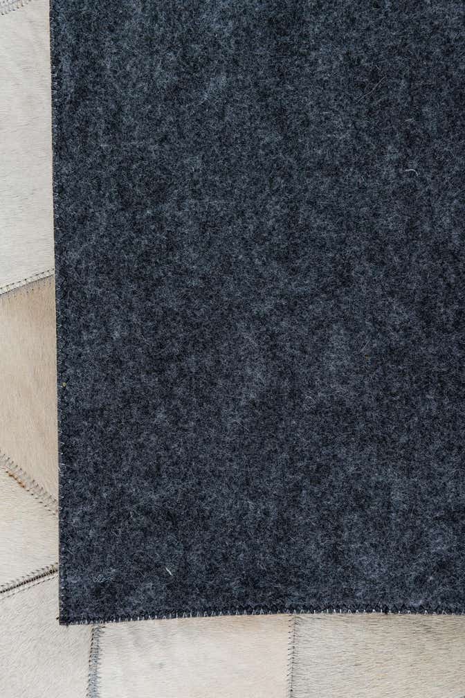 5' 2 x 8' Cowhide Leather Rug