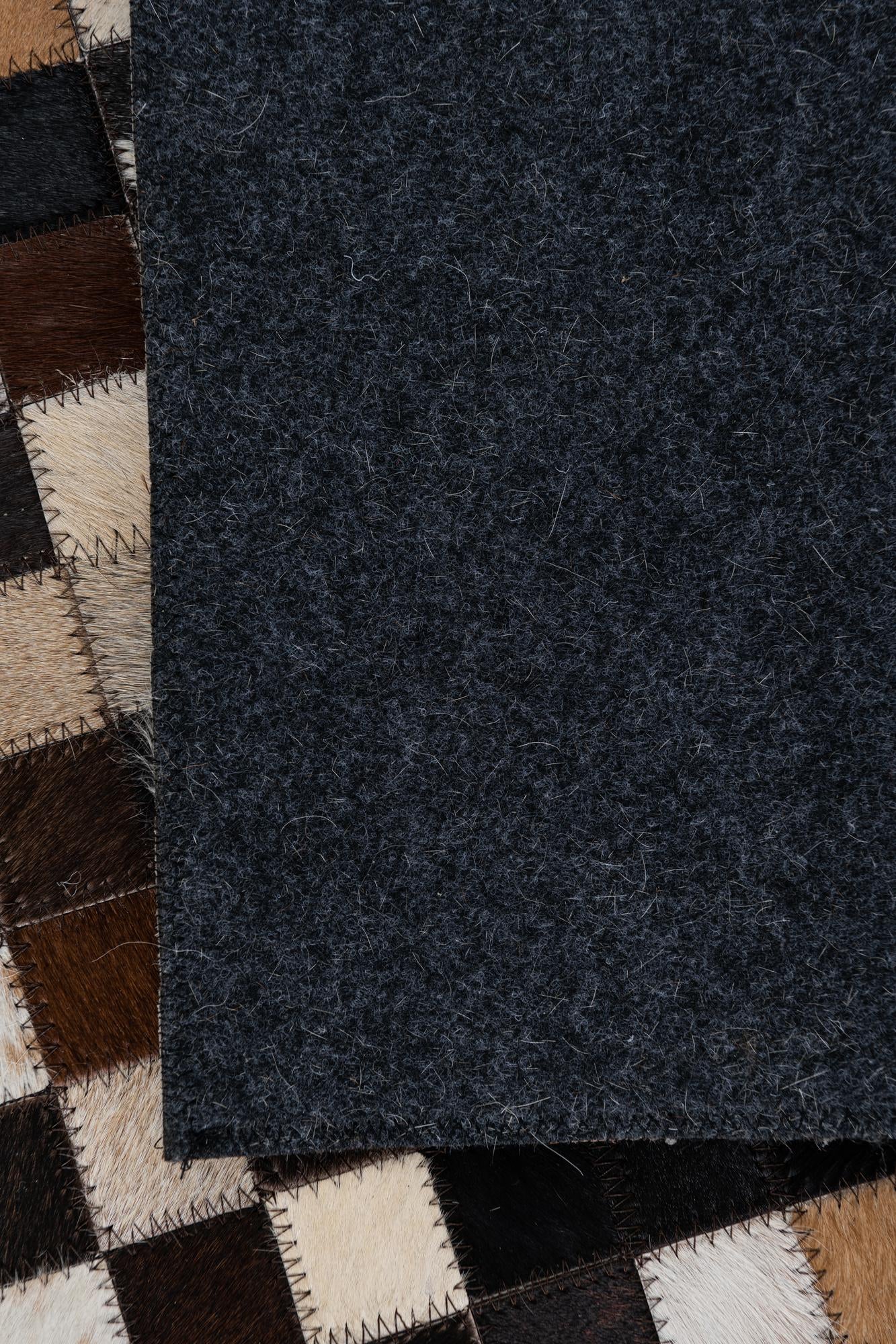 4' x 6' 2 Cowhide Leather Rug