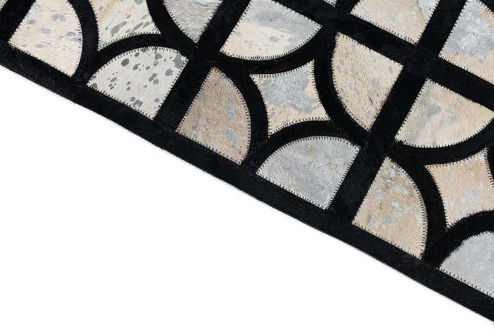 5' 2 x 8' Cowhide Leather Rug